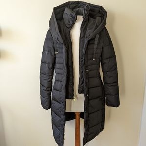 Tahari black puffy winter jacket, size small